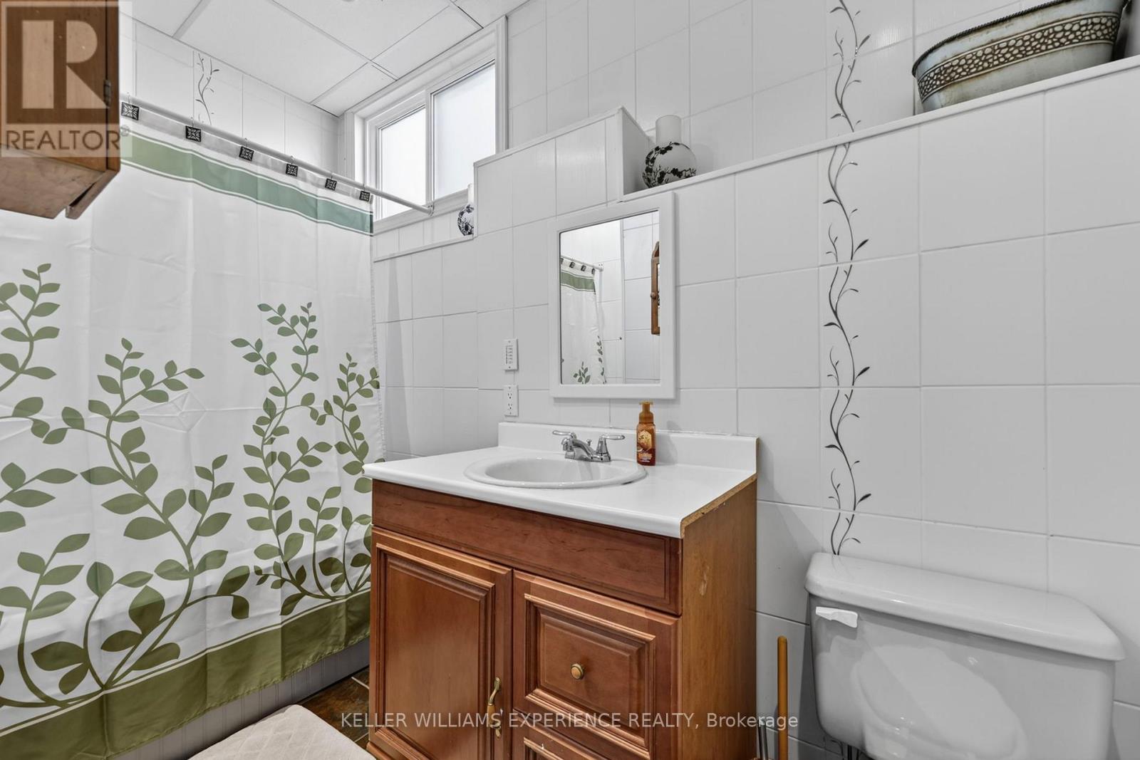 645 Bayview Drive Property Photo 17