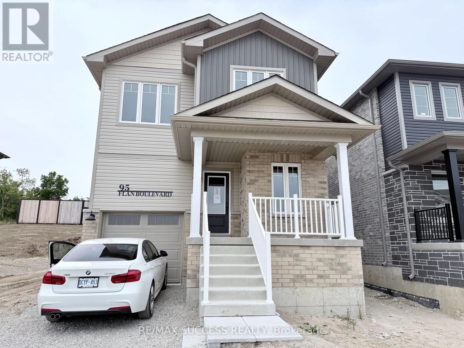 95 FLAN BOULEVARD Property Photo 1