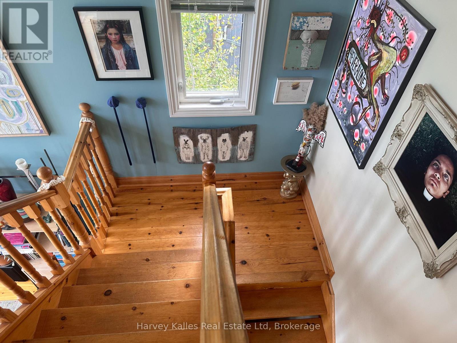 61 Constance Boulevard N Property Photo 9