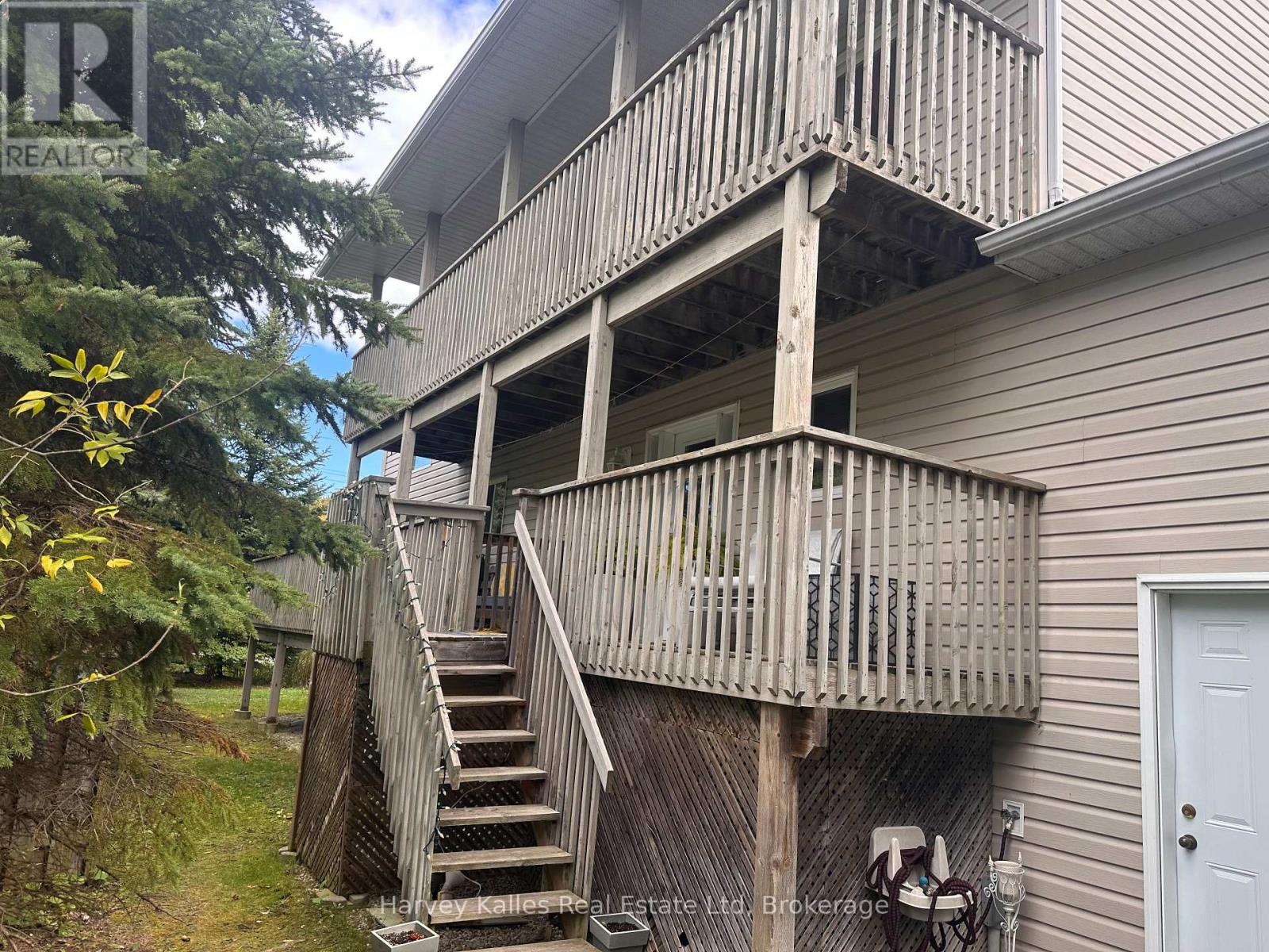 61 Constance Boulevard N Property Photo 24