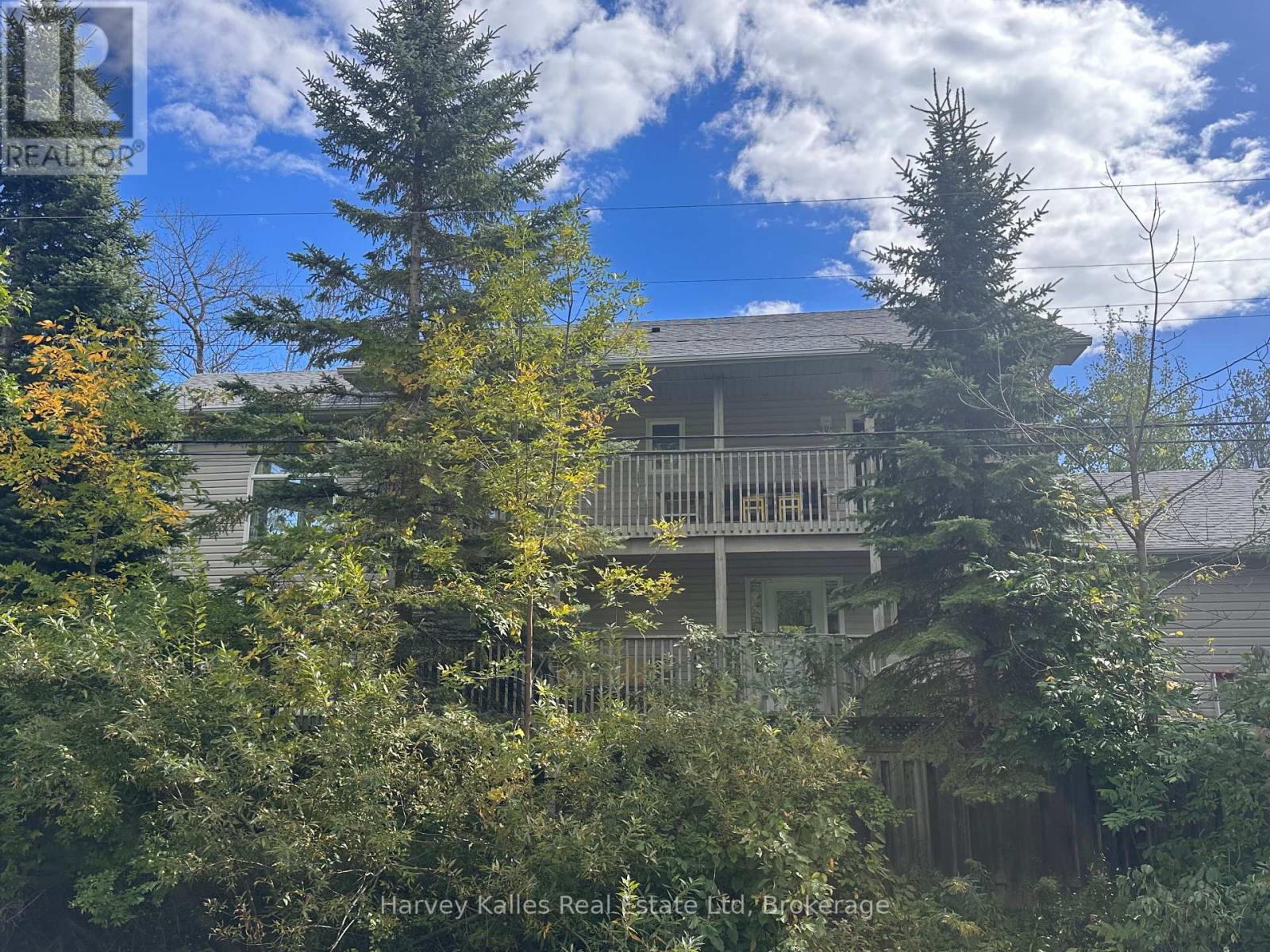 61 Constance Boulevard N Property Photo 28