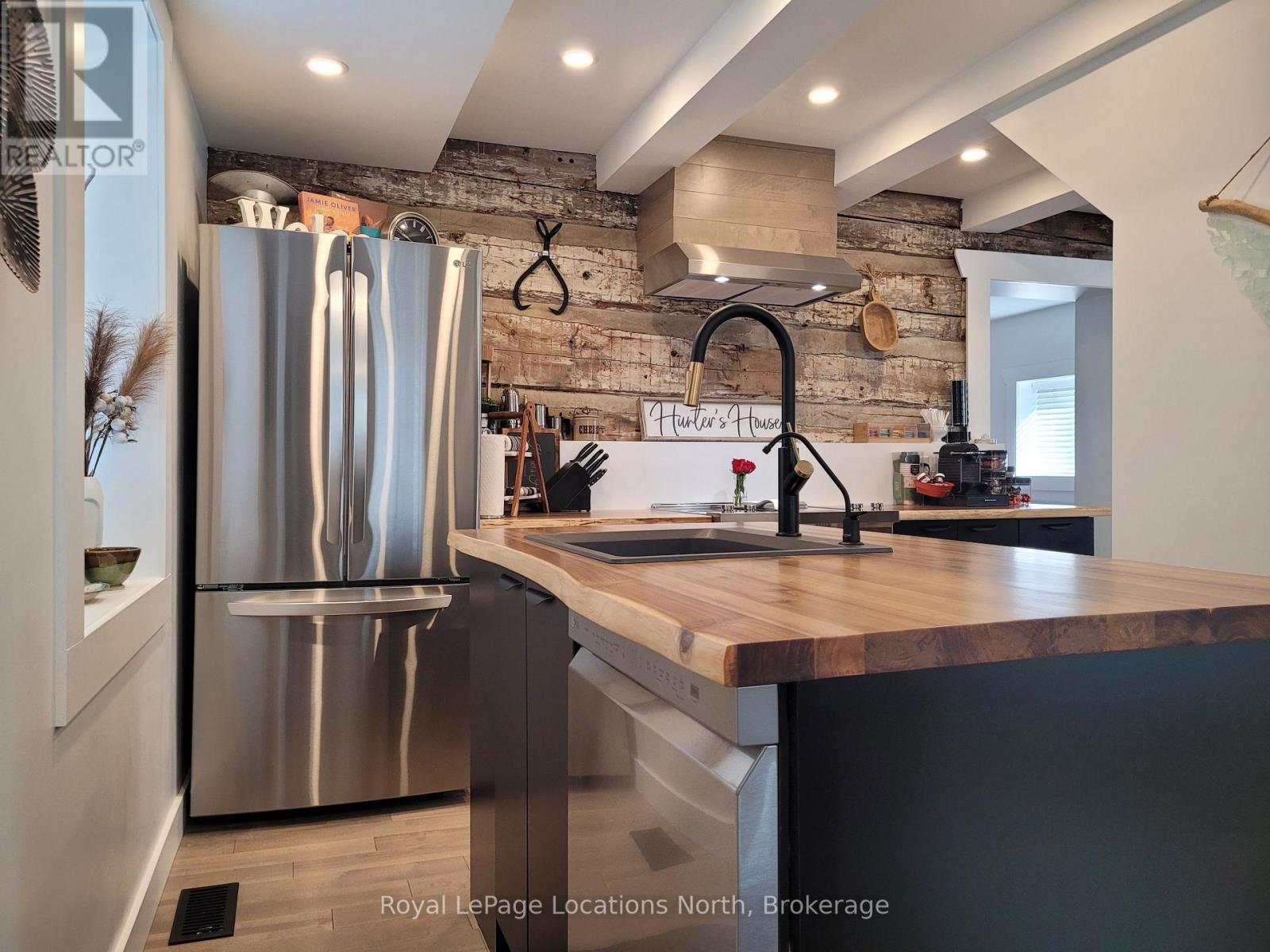 347 Balm Beach Road W Property Photo 12