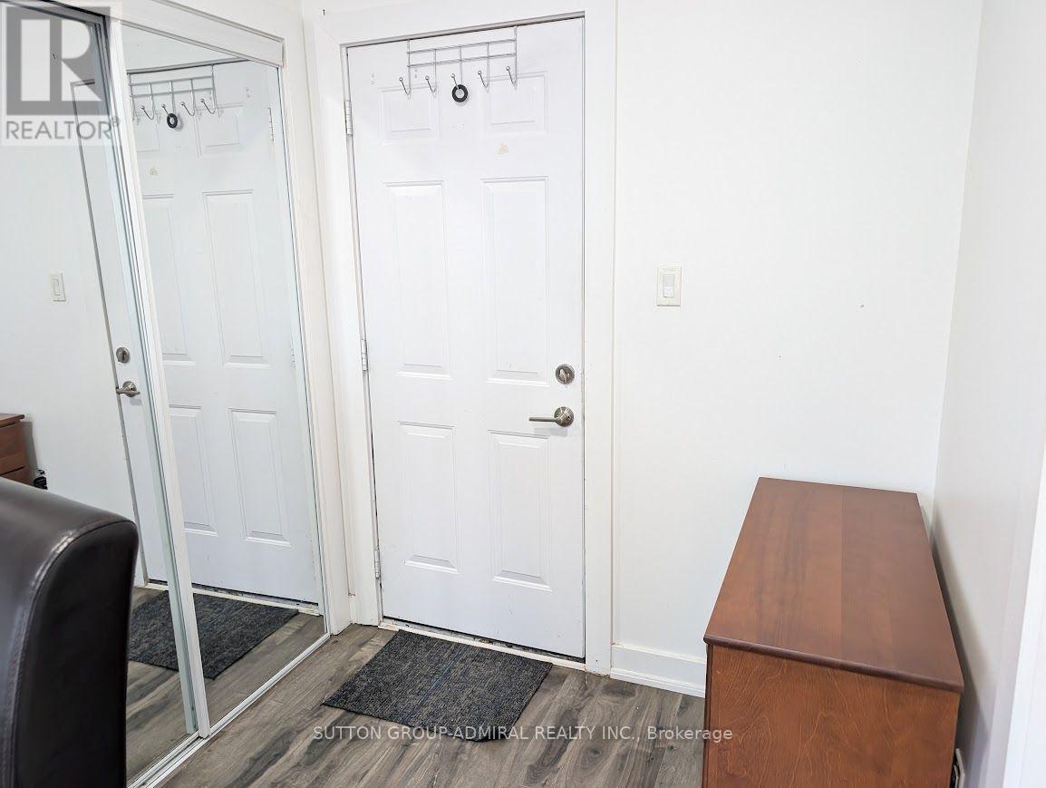 17 - 540 Essa Road Property Photo 6