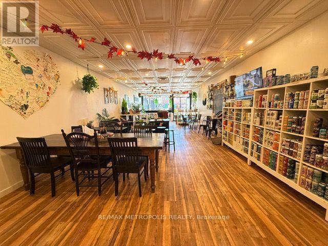 15 Dunlop Street W Property Photo 4