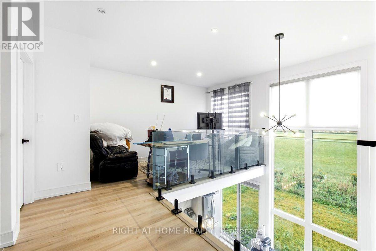 3717 Quayside Drive Property Photo 26