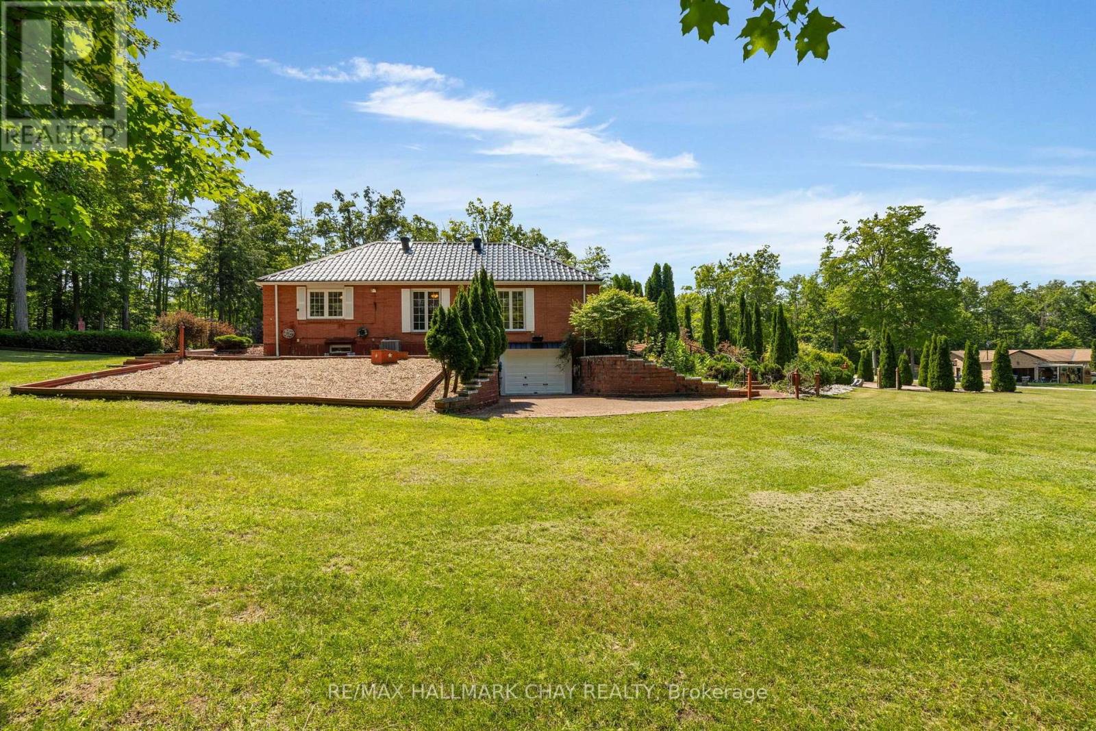 24 Woodland Crescent Property Photo 4