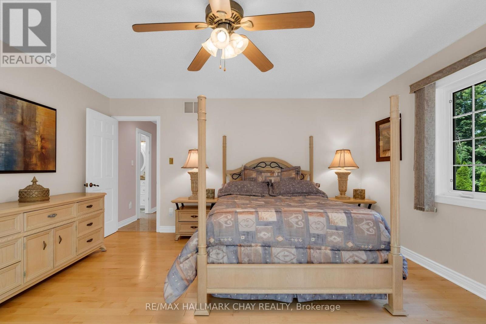 24 Woodland Crescent Property Photo 22