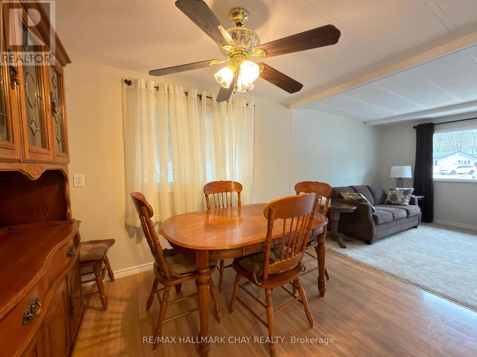 13 Carruthers Street N Property Photo 12