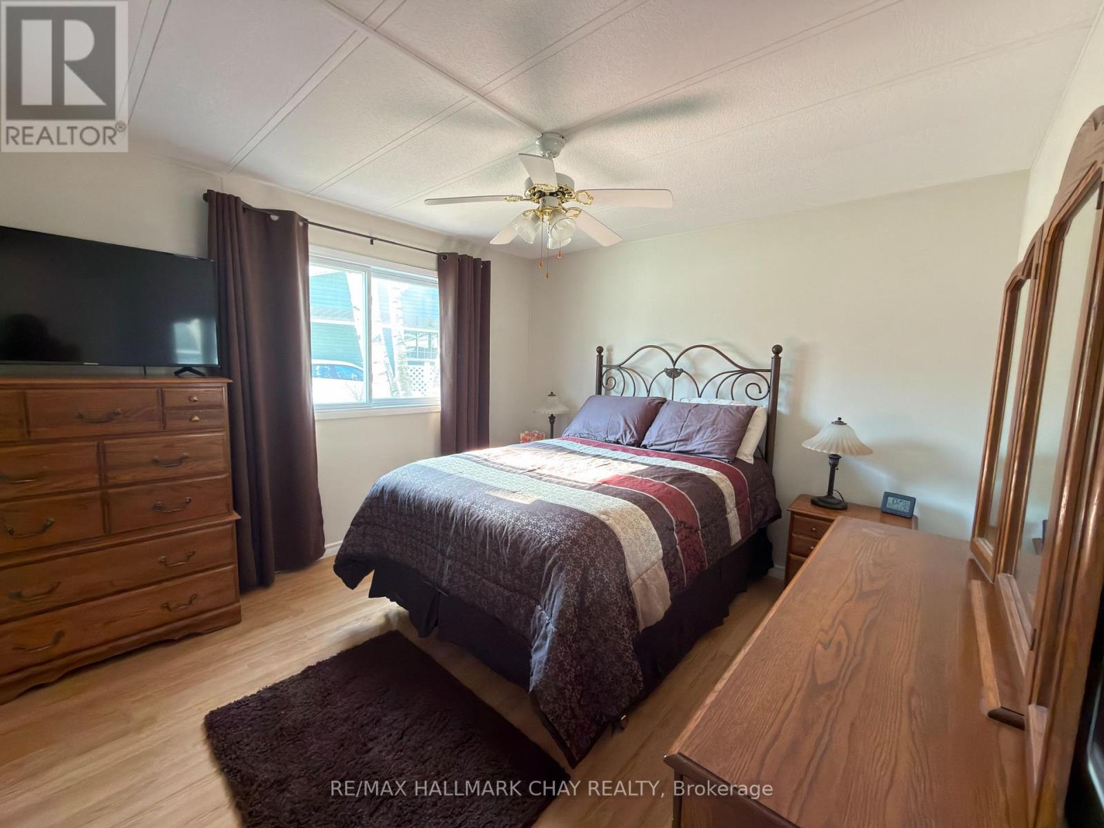 13 Carruthers Street N Property Photo 15
