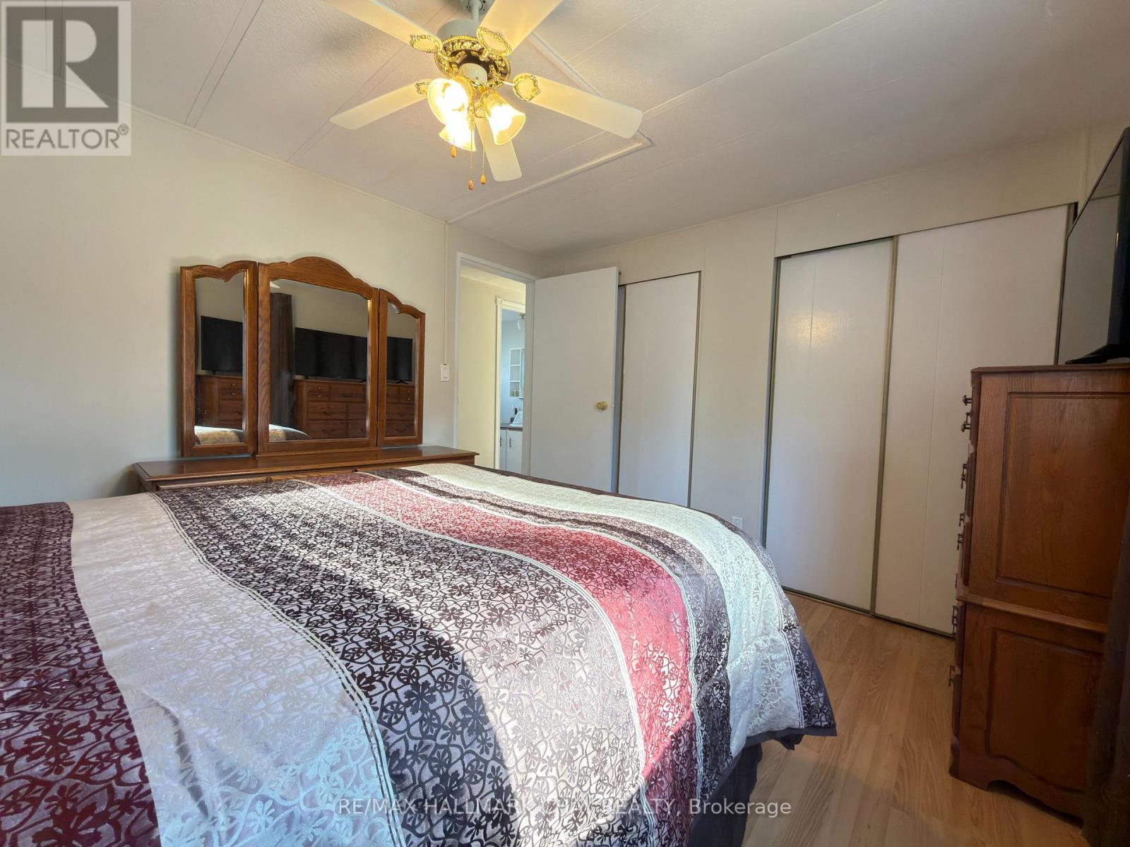 13 Carruthers Street N Property Photo 17