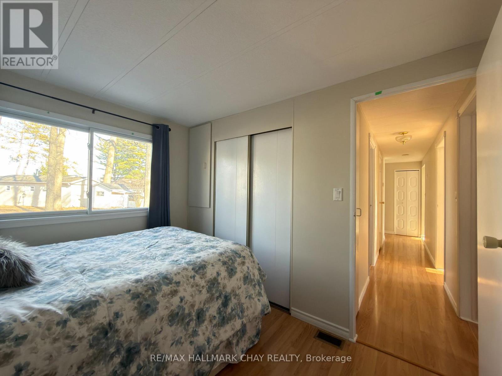 13 Carruthers Street N Property Photo 19