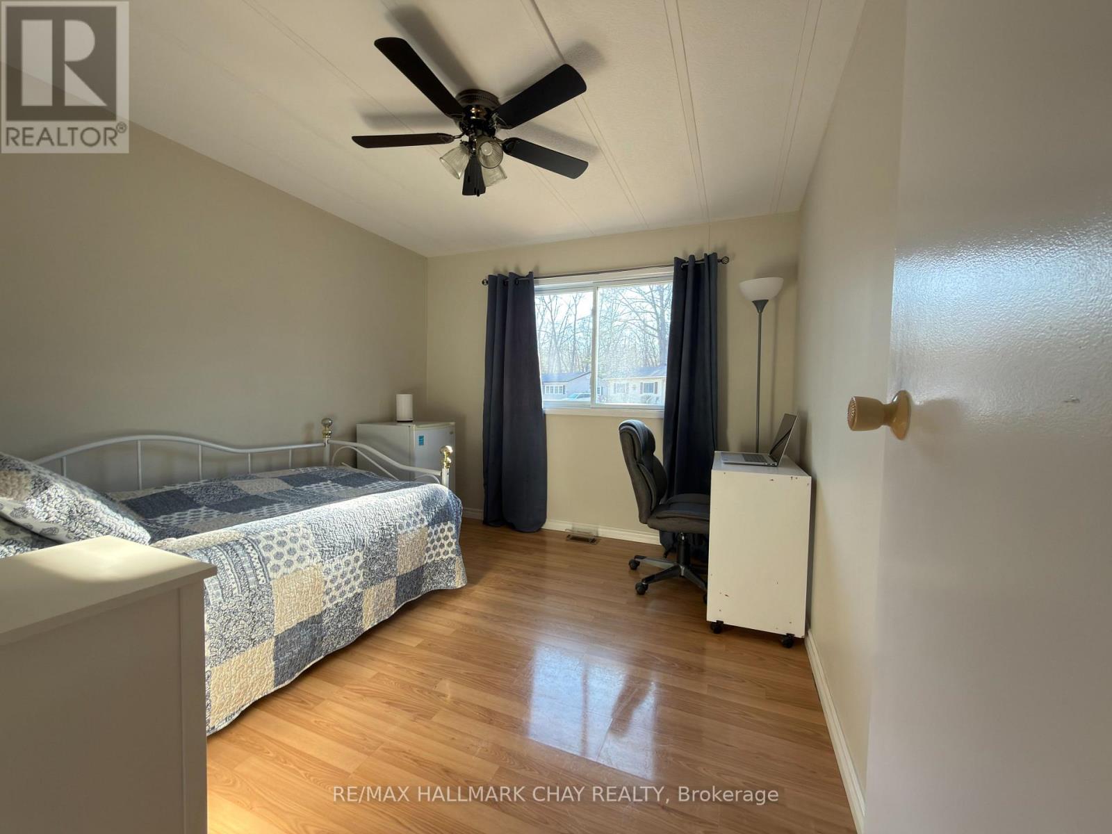 13 Carruthers Street N Property Photo 20