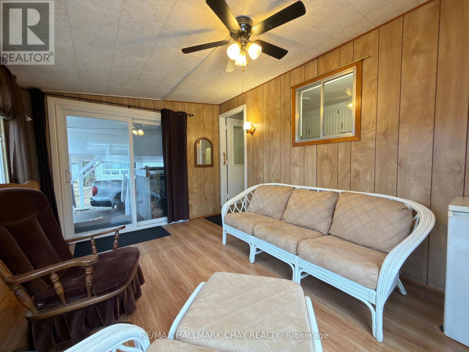 13 Carruthers Street N Property Photo 25