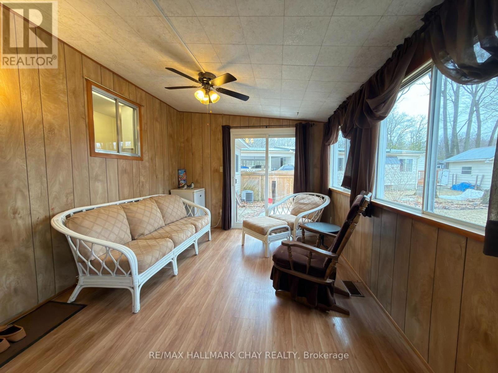 13 Carruthers Street N Property Photo 27