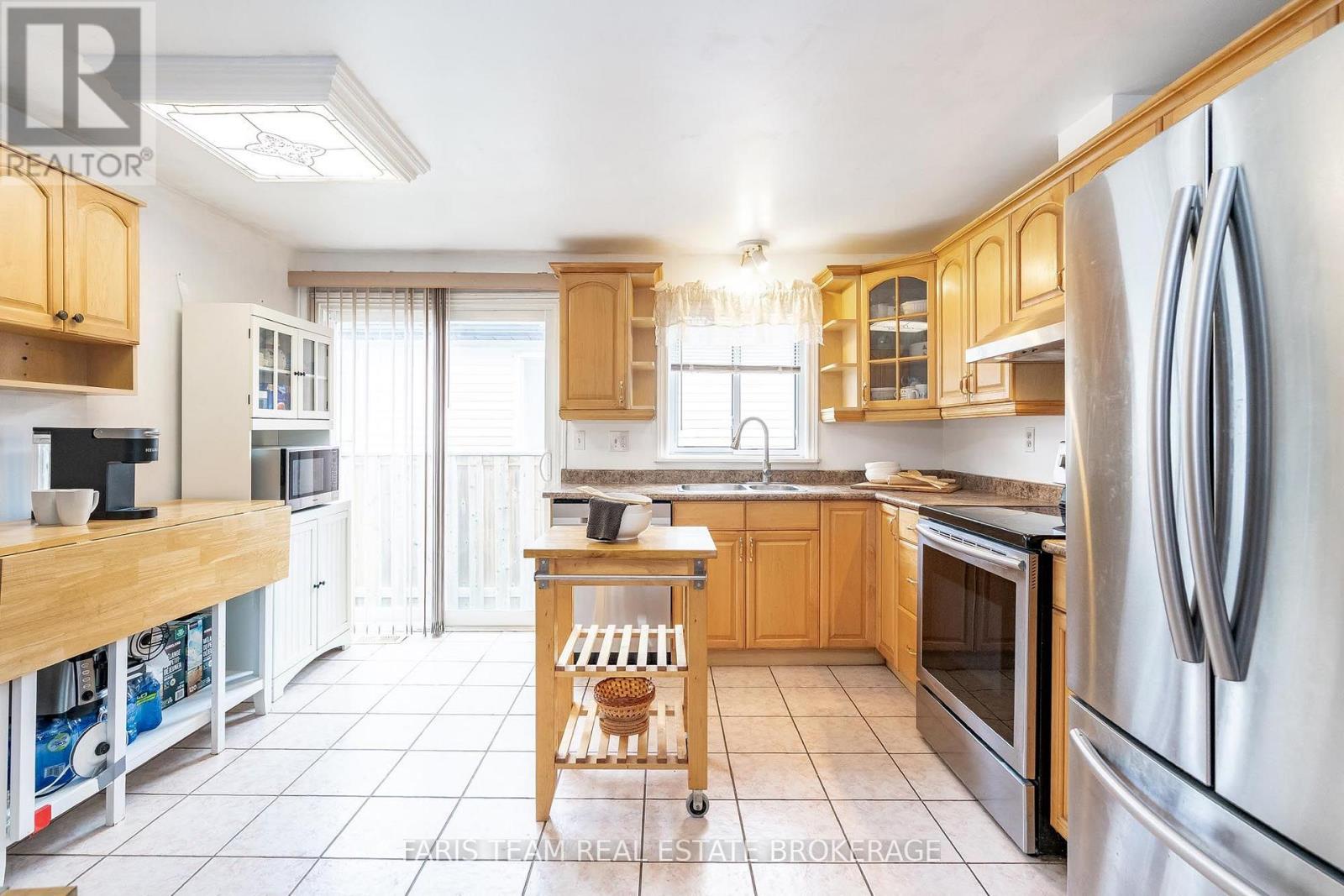 24 Laurie Crescent Property Photo 5