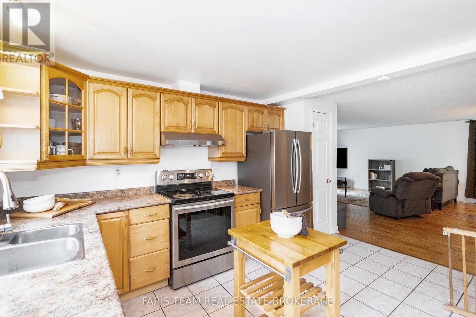 24 Laurie Crescent Property Photo 9