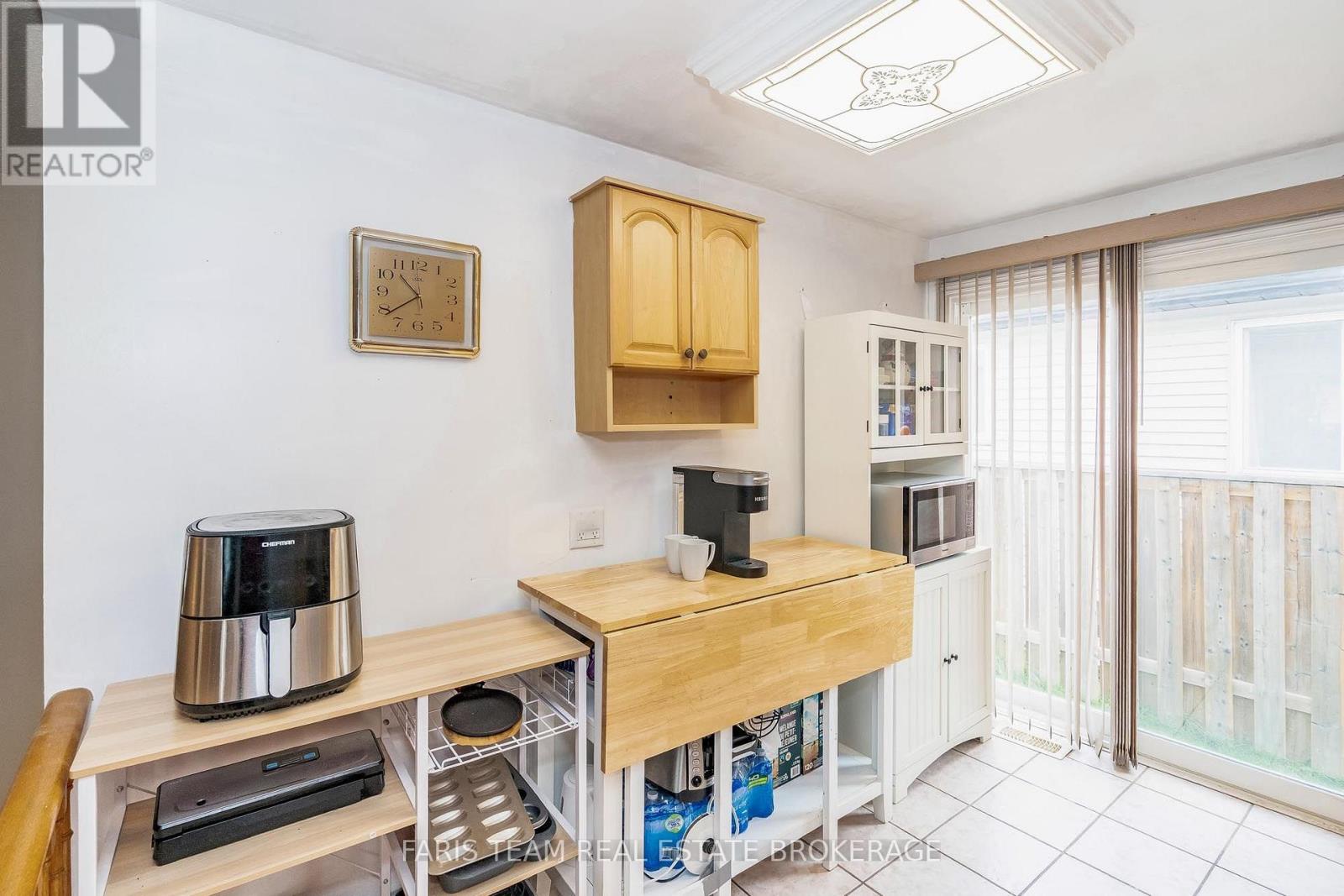 24 Laurie Crescent Property Photo 10