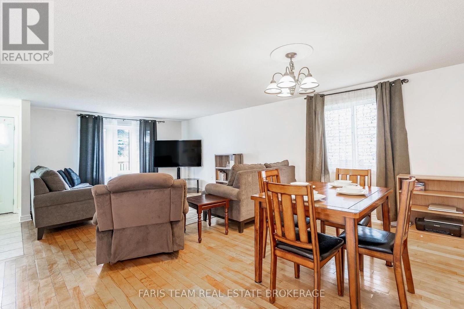 24 Laurie Crescent Property Photo 12