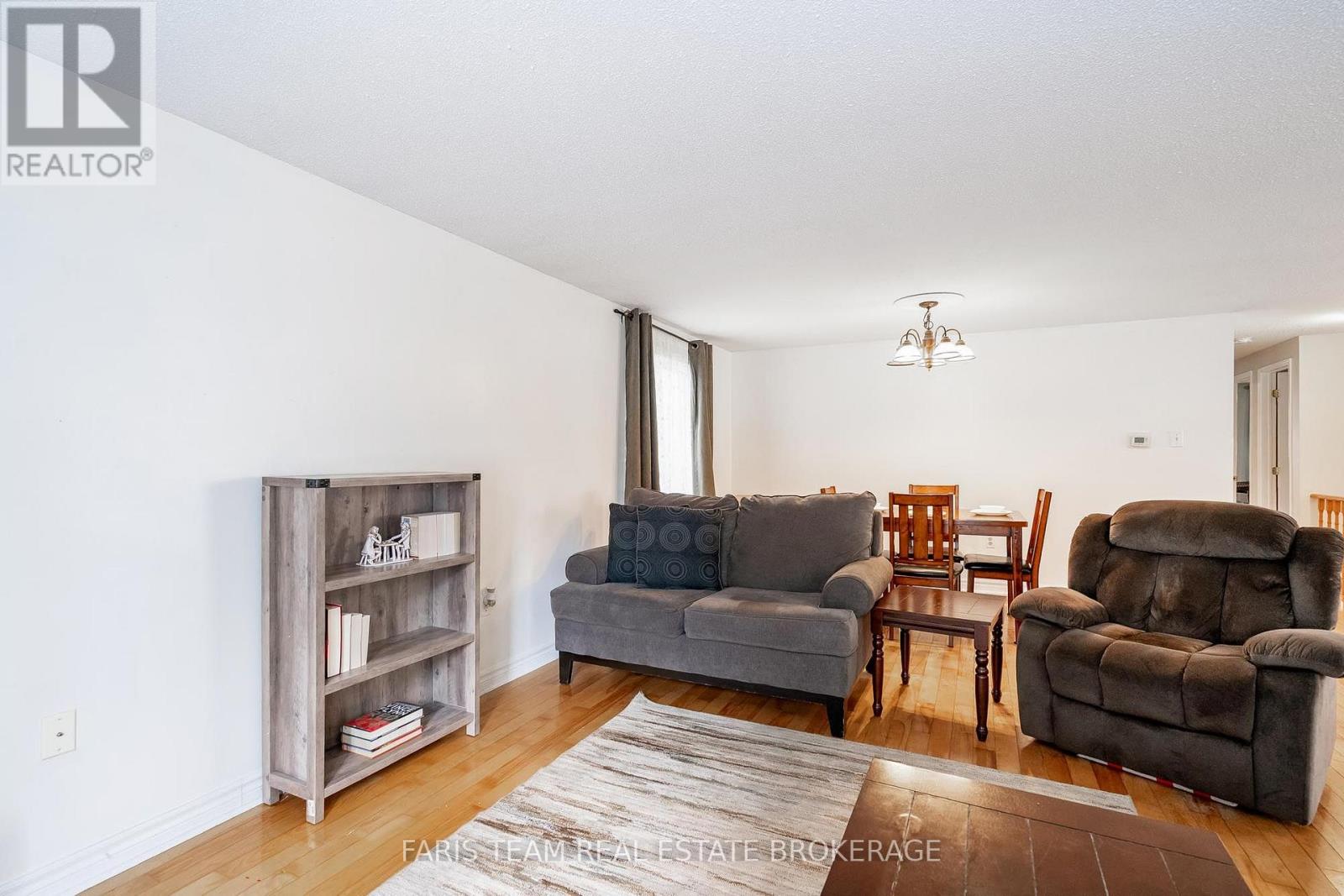 24 Laurie Crescent Property Photo 16