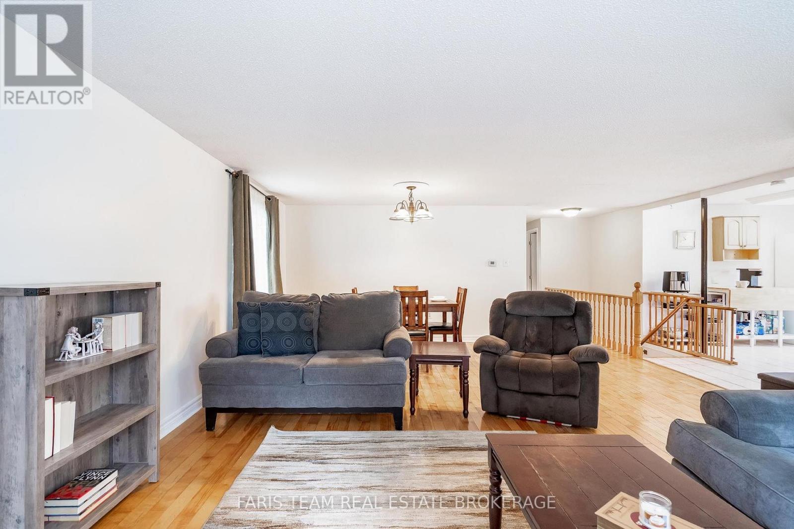 24 Laurie Crescent Property Photo 17