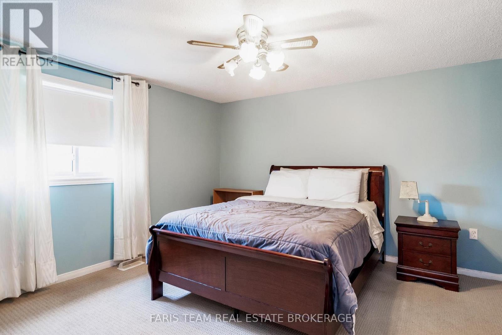 24 Laurie Crescent Property Photo 18