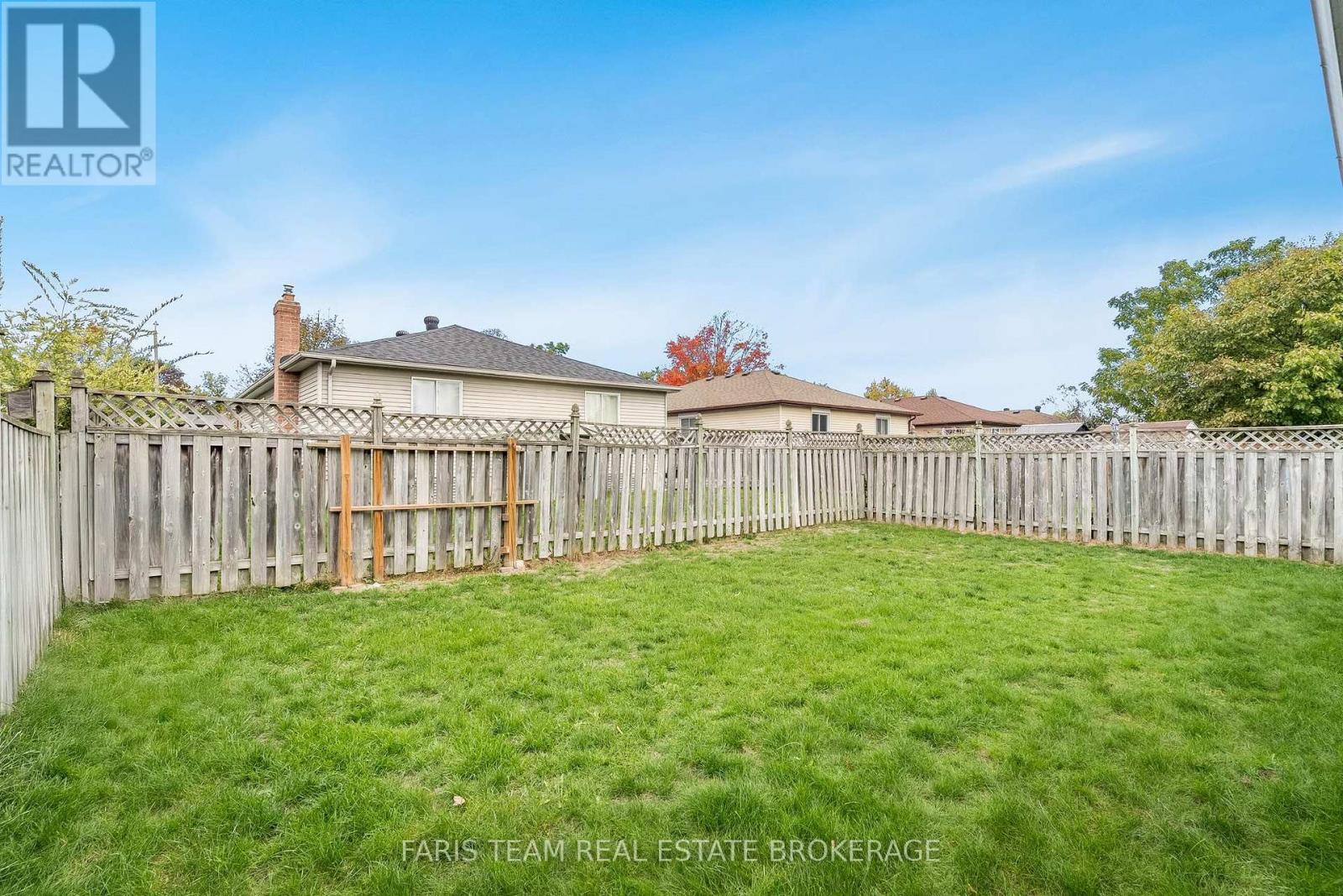24 Laurie Crescent Property Photo 28