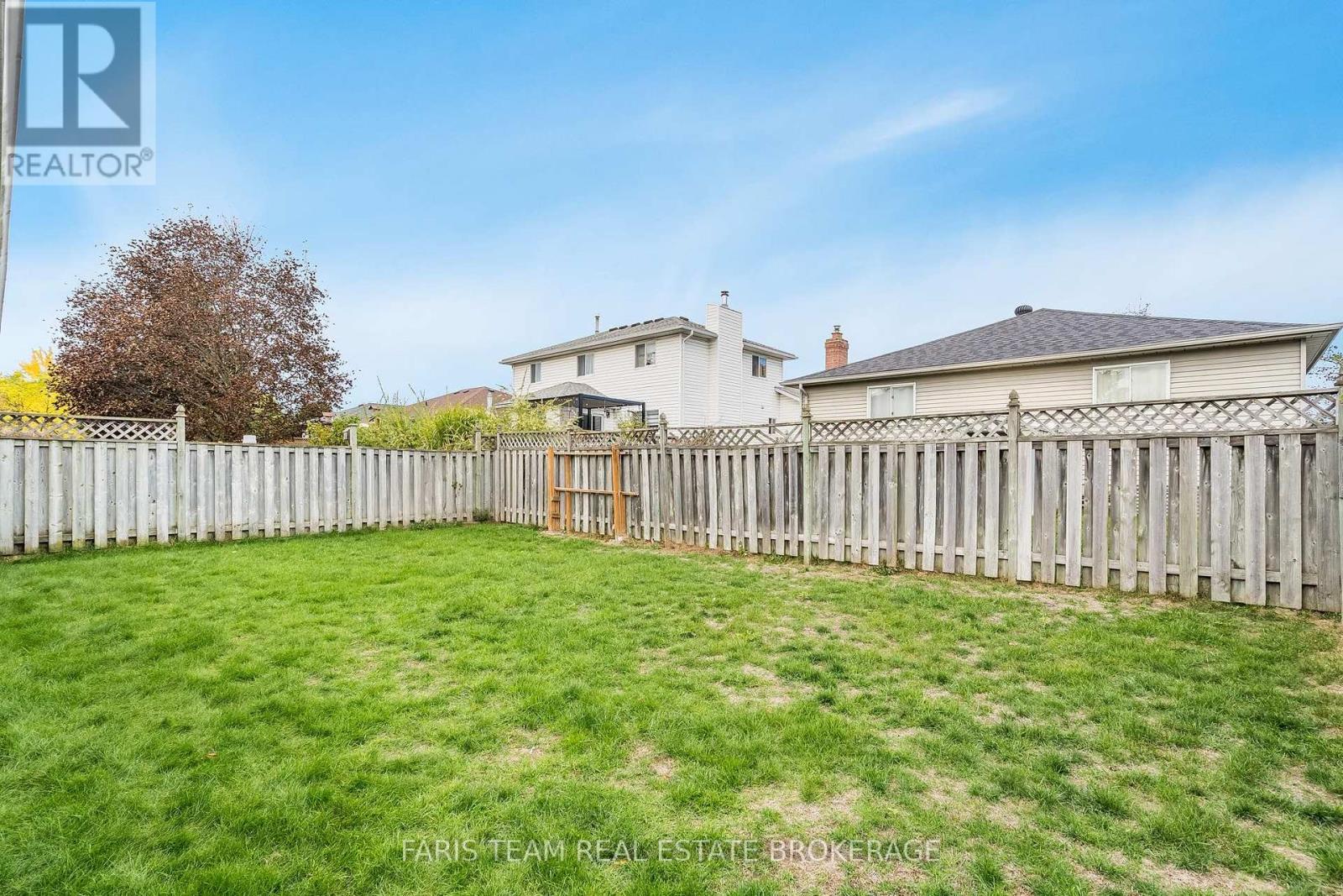 24 Laurie Crescent Property Photo 29