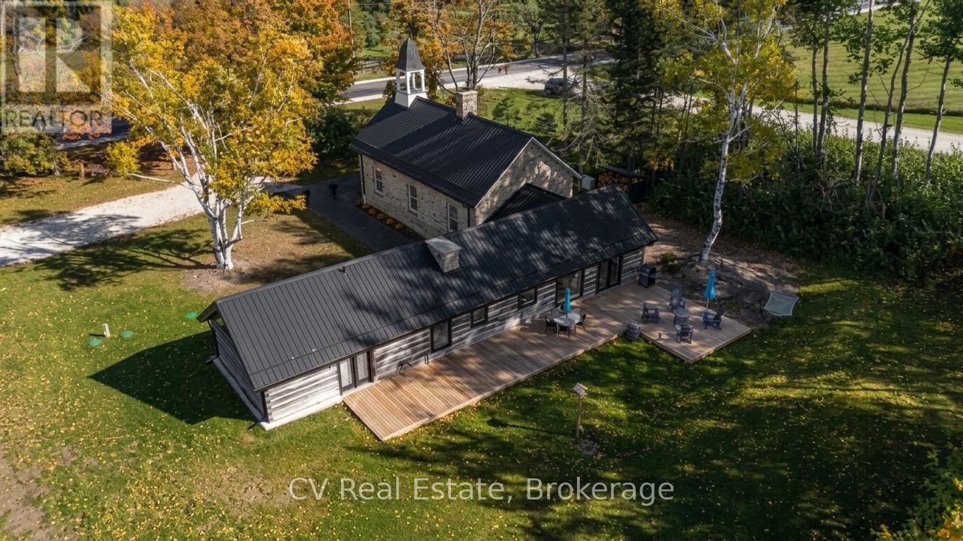 1174 Concession 10 N Nottawasaga Road Property Photo 3