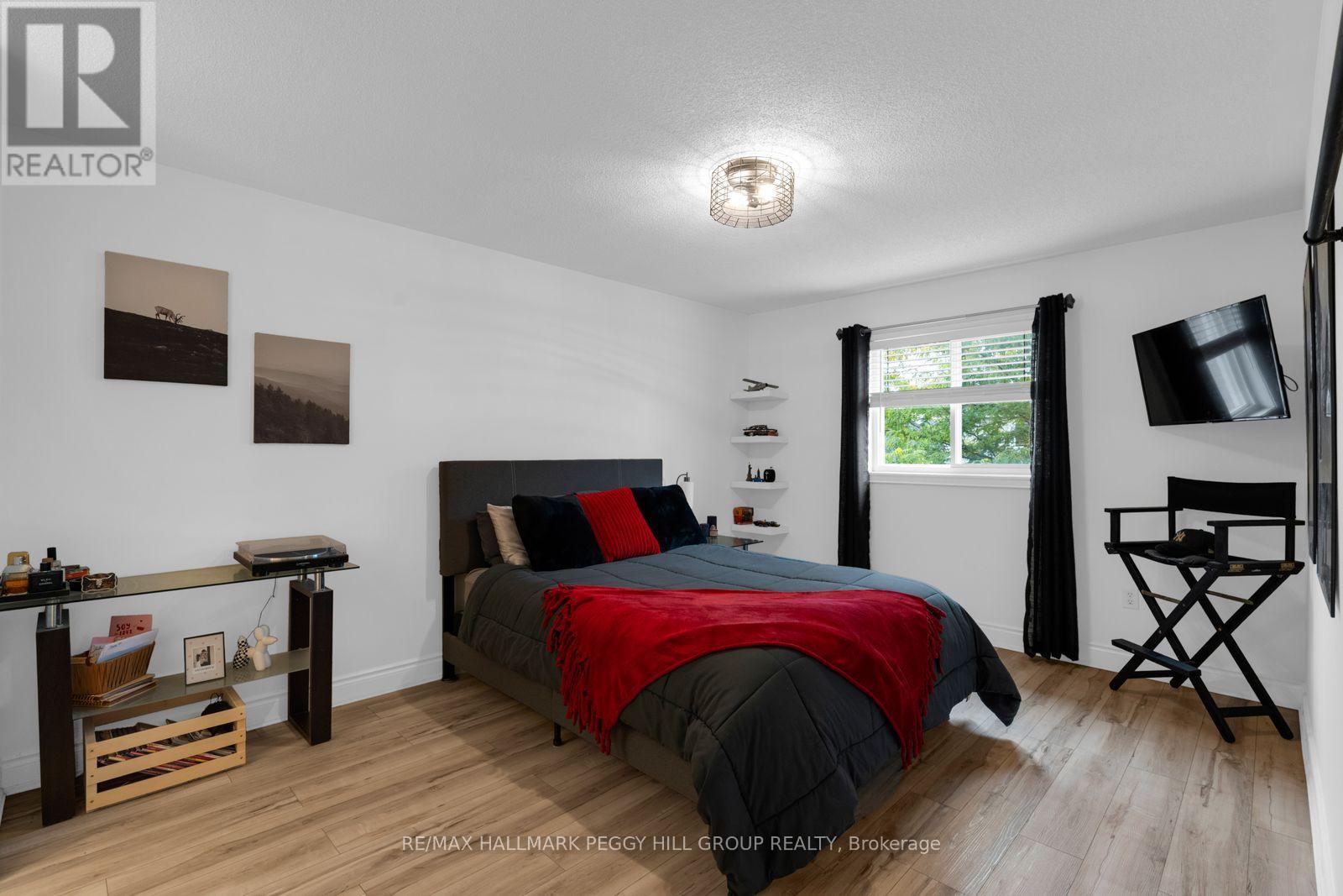 53 Tudor Crescent Property Photo 19