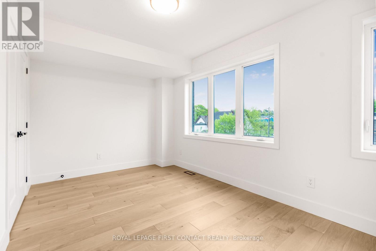 28 Alderwood Lane Property Photo 5