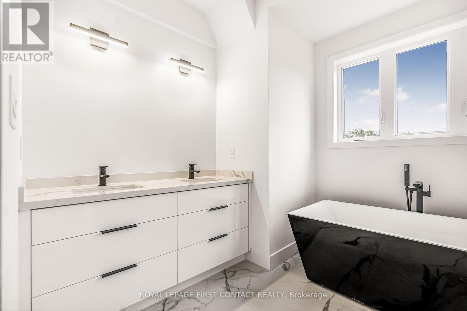 28 Alderwood Lane Property Photo 8