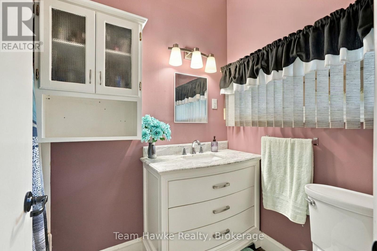 385 Lafontaine Road W Property Photo 15