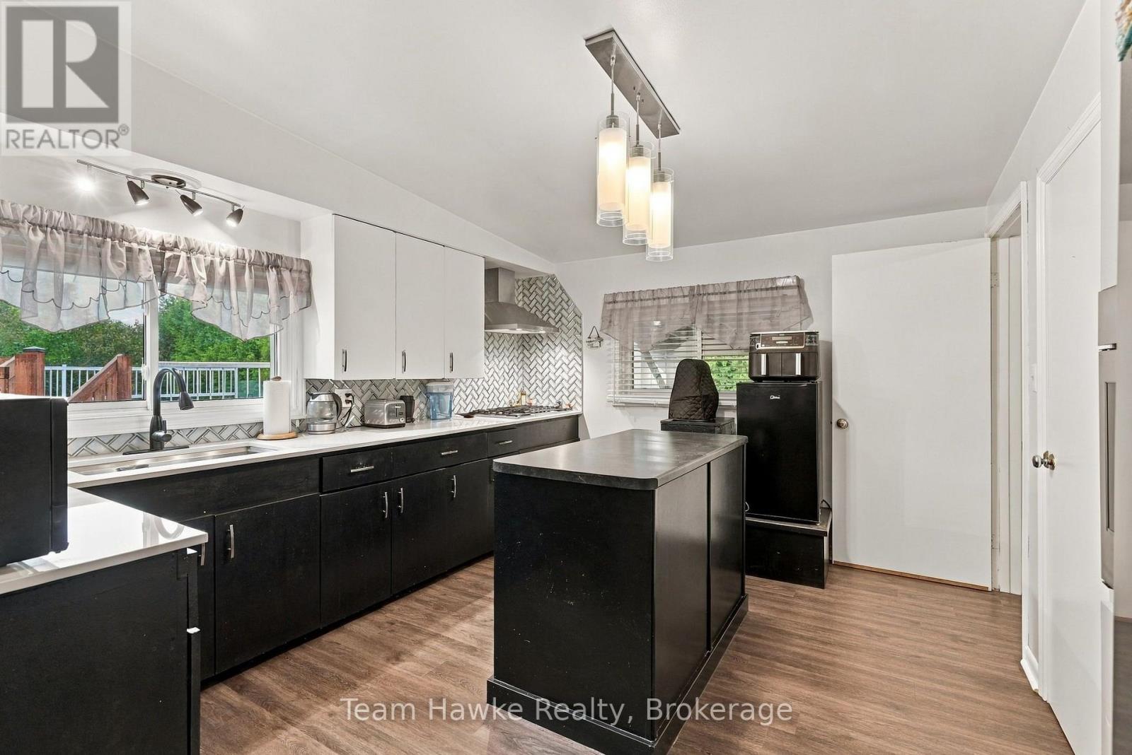 385 Lafontaine Road W Property Photo 19