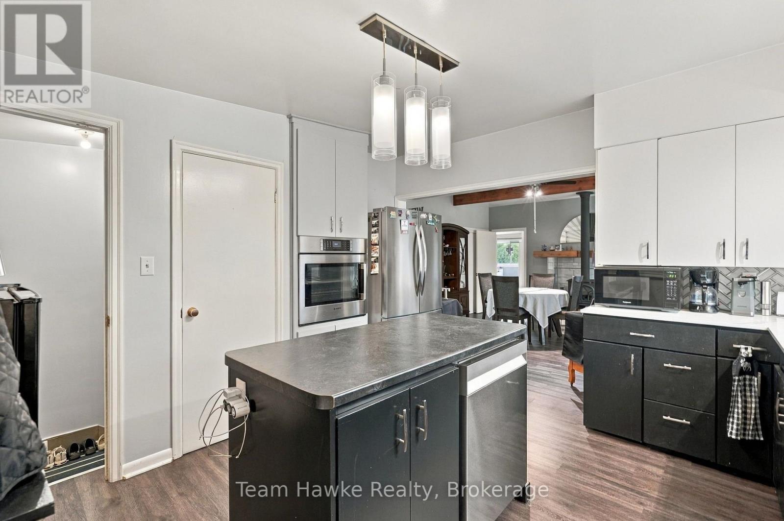 385 Lafontaine Road W Property Photo 21