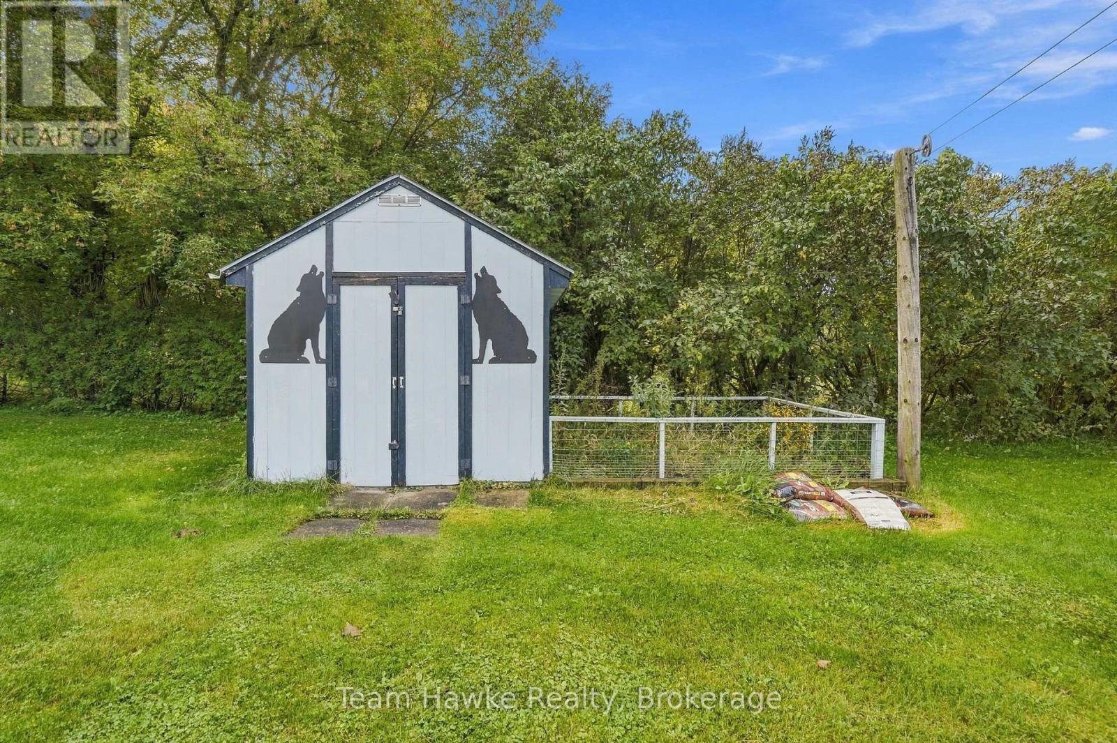 385 Lafontaine Road W Property Photo 37