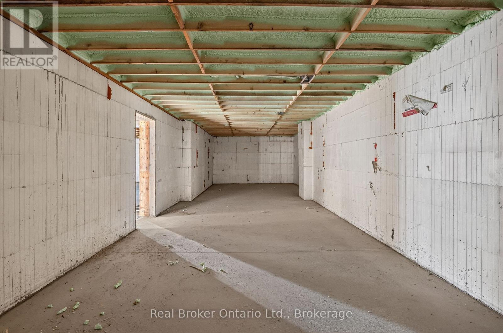 1 Meadowlark Way Property Photo 32