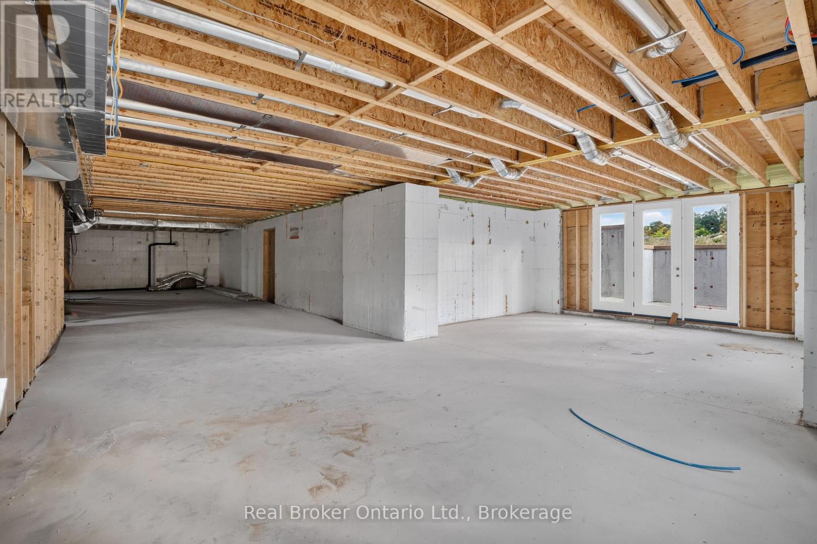 1 Meadowlark Way Property Photo 33