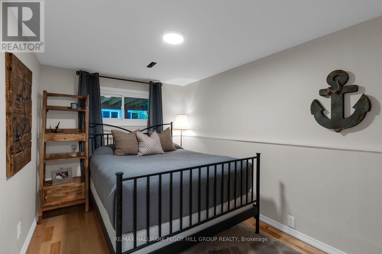 19 Austen Lane Property Photo 13