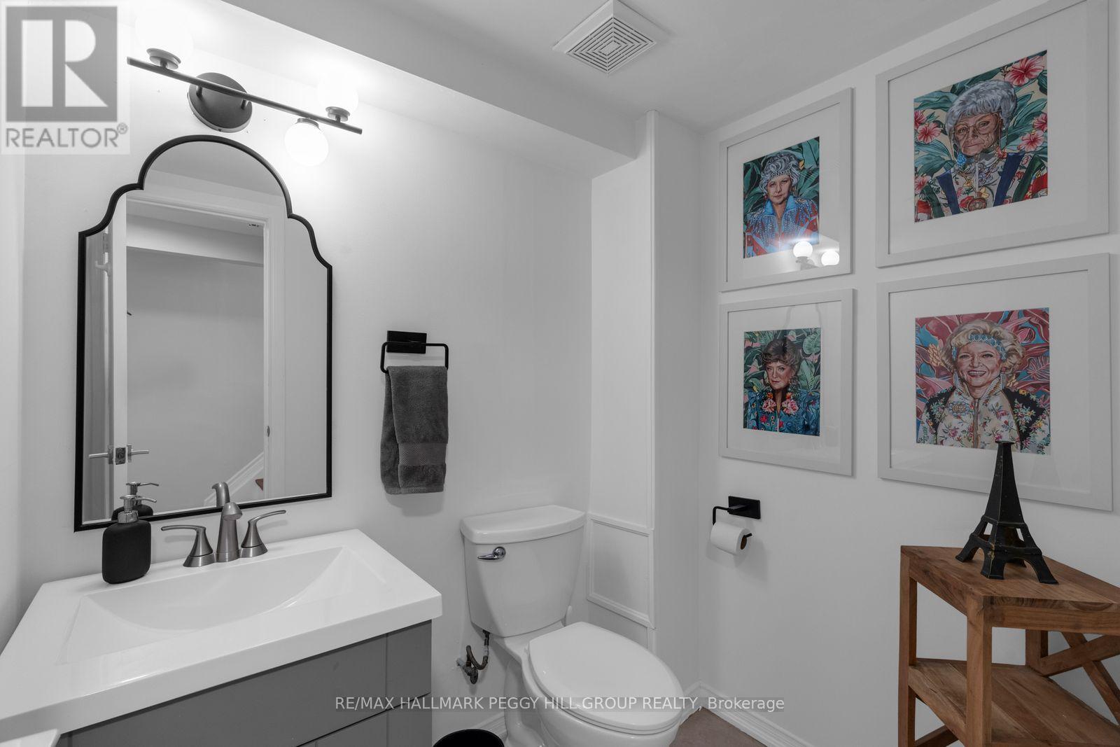 19 Austen Lane Property Photo 14