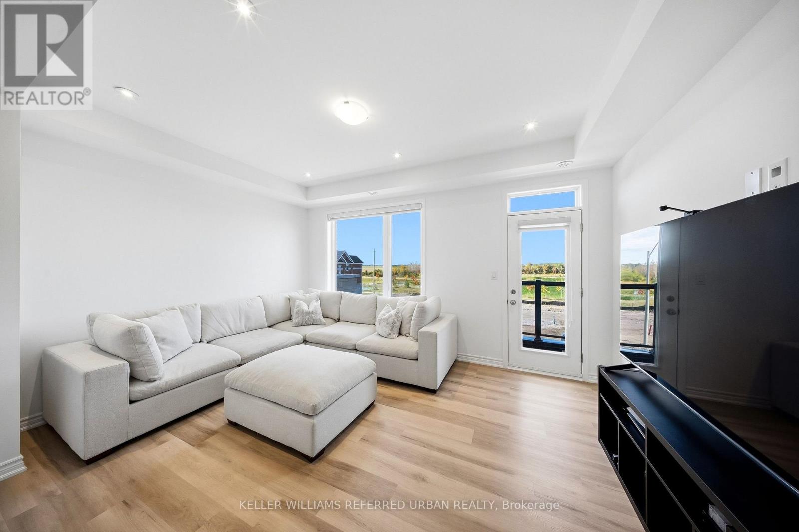 61 Vinewood Crescent Property Photo 16
