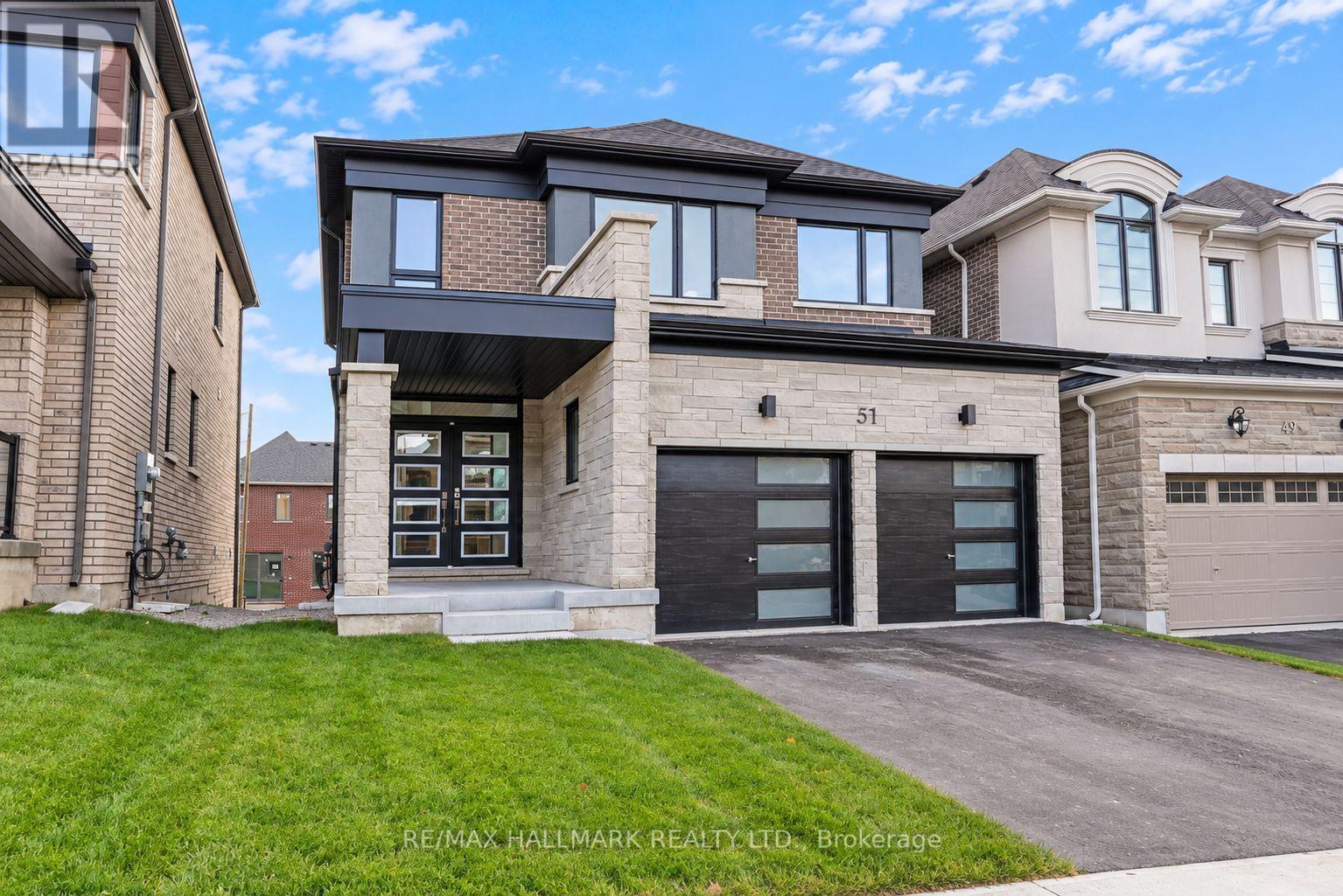 51 Gretzky Avenue Property Photo 2