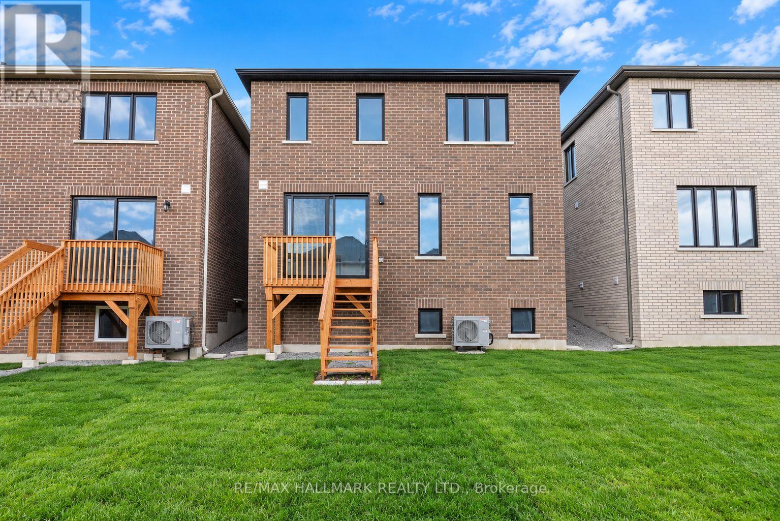 51 Gretzky Avenue Property Photo 40