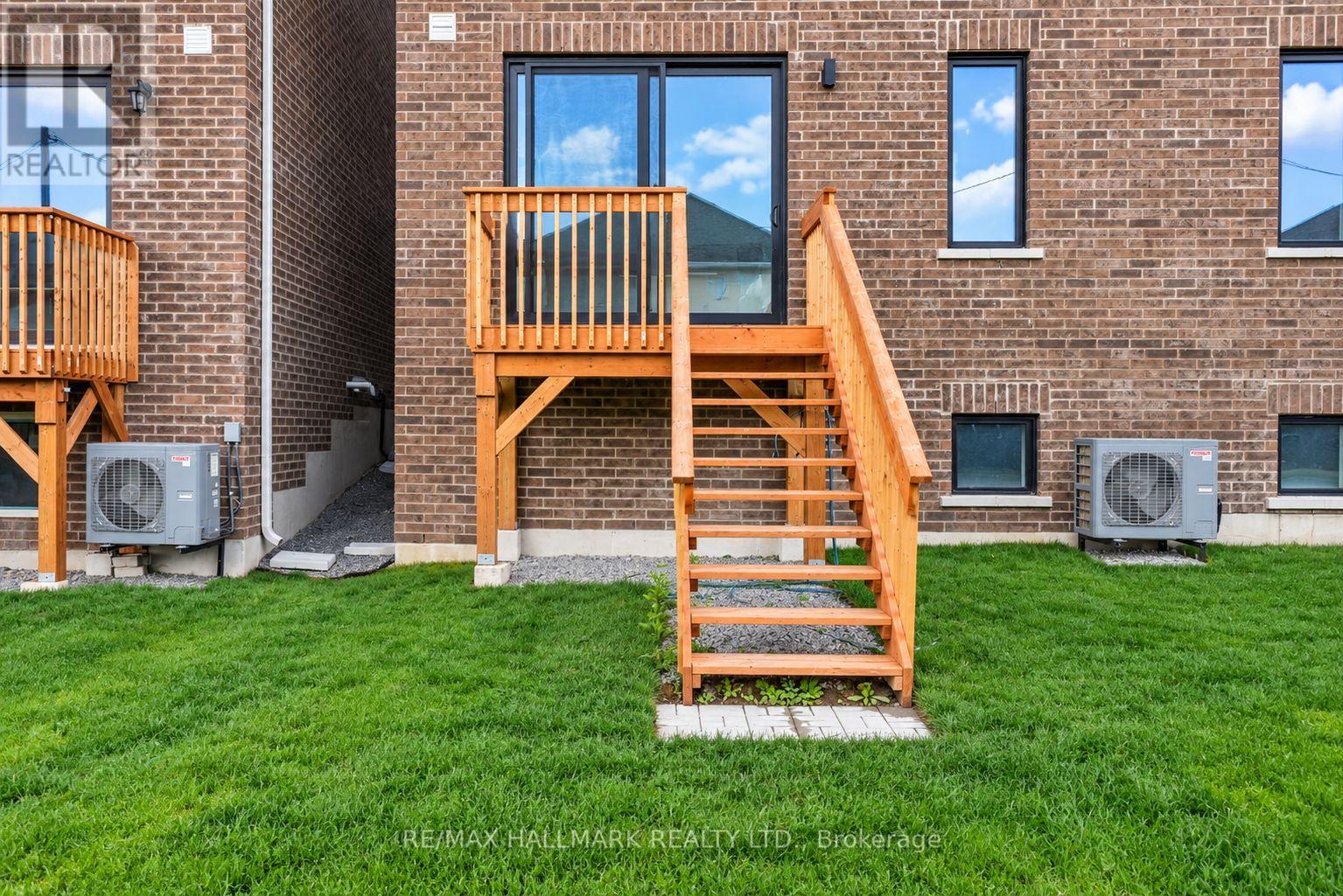 51 Gretzky Avenue Property Photo 41