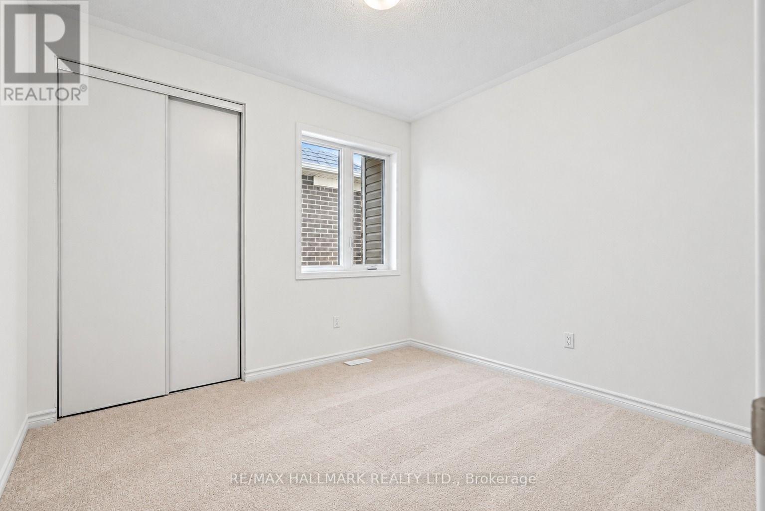 84 Gretzky Avenue Property Photo 32