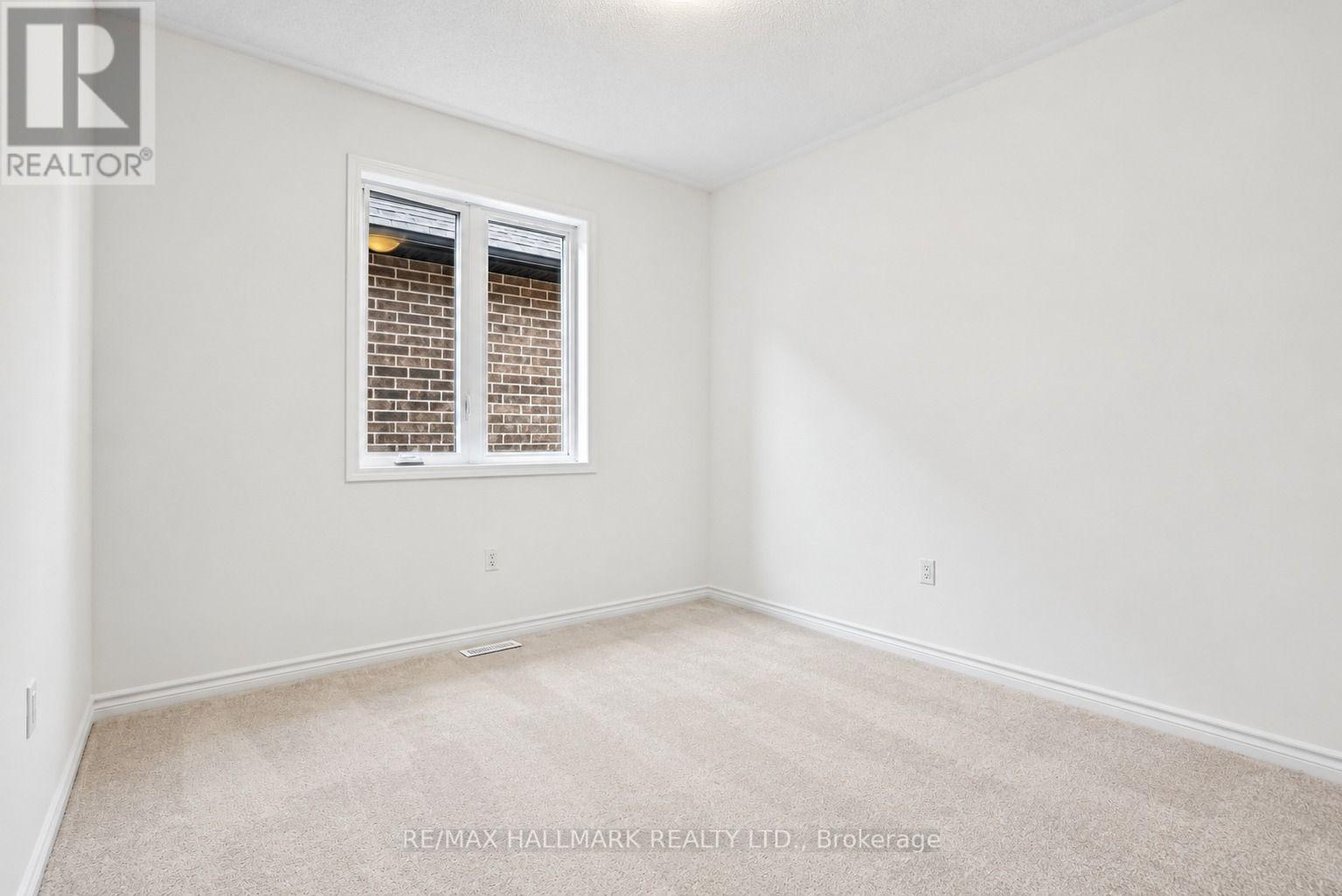 84 Gretzky Avenue Property Photo 34