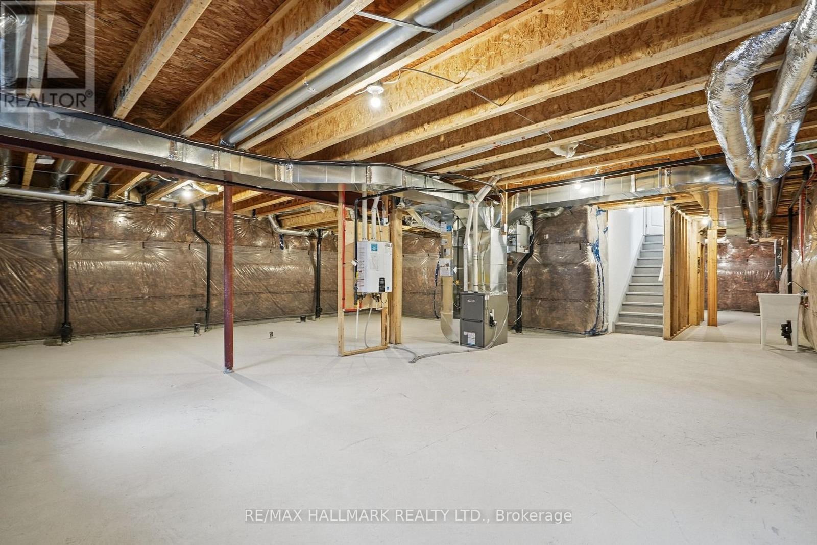 84 Gretzky Avenue Property Photo 41