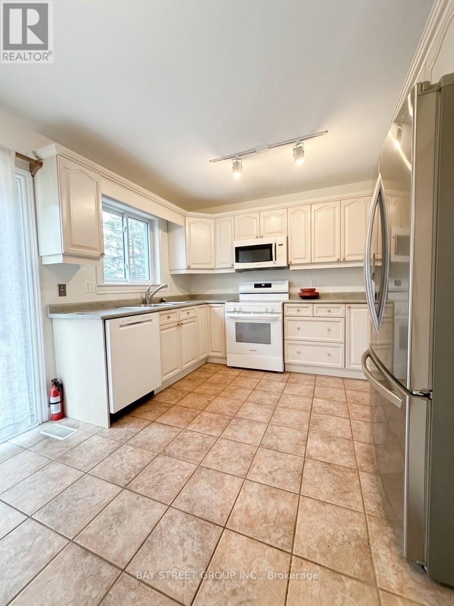 76 Mayfair Drive Property Photo 3