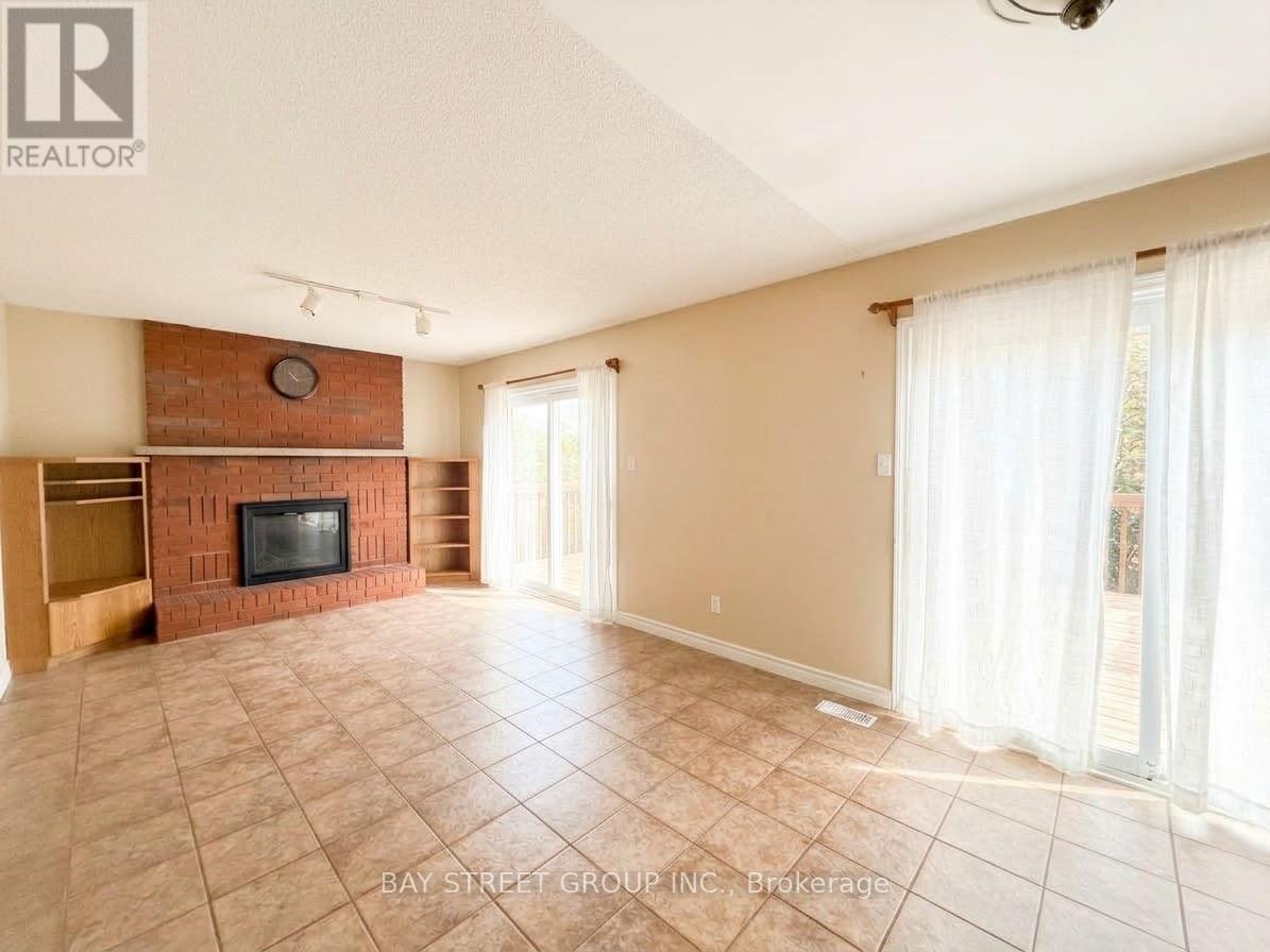 76 Mayfair Drive Property Photo 6