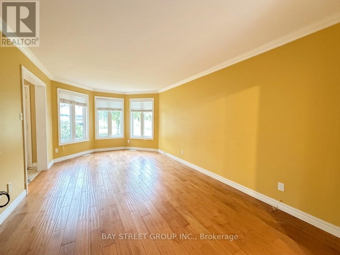 76 Mayfair Drive Property Photo 7