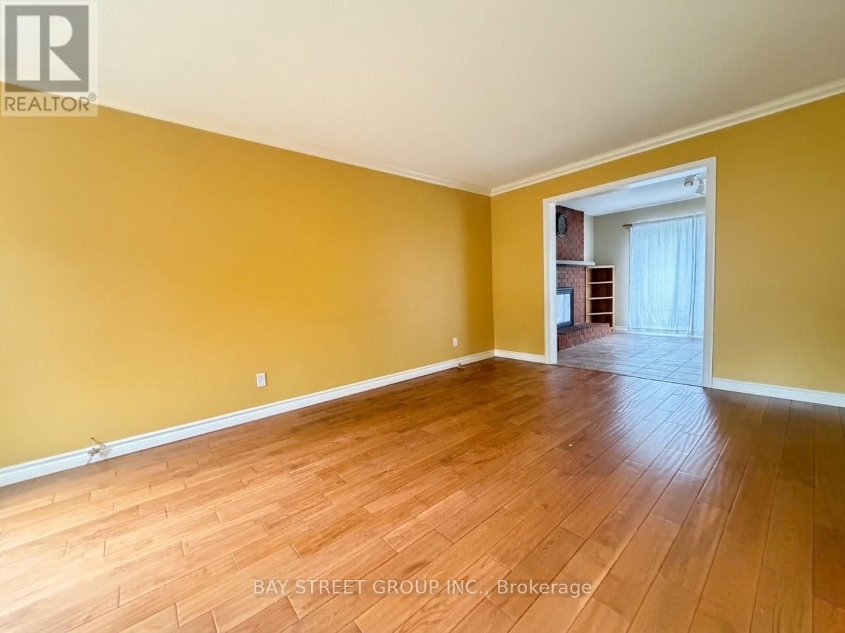 76 Mayfair Drive Property Photo 8
